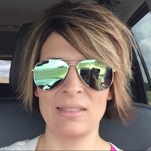 Meet your Posher, Lea